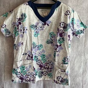 Ladies UAScrubs Floral Scrub Top L